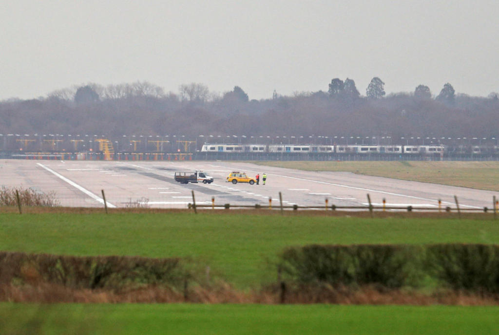 Gatwick: Άνοιξε… μέχρι νεωτέρας μετά τις νέες αναφορές για drone