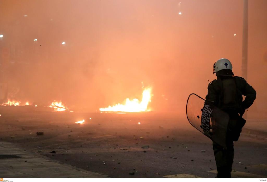 Φλέγεται η Θεσσαλονίκη μετά την πορεία για τον Αλέξανδρο Γρηγορόπουλο [pics]