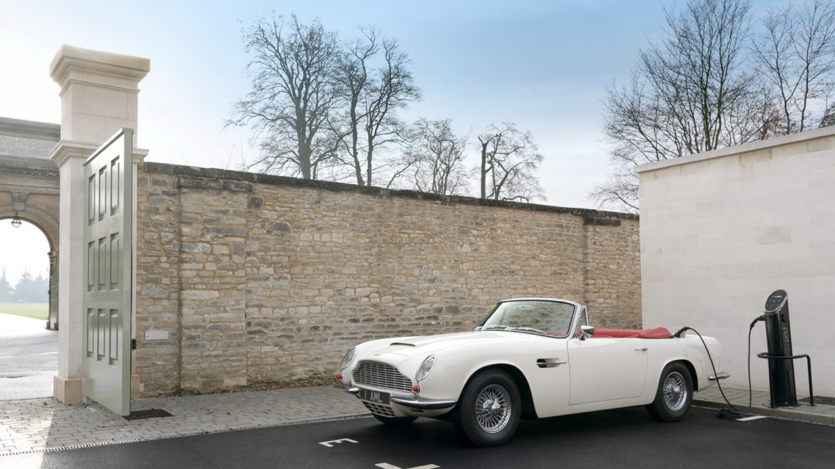 Η Aston Martin μετατρέπει τα κλασικά της μοντέλα σε ηλεκτρικά