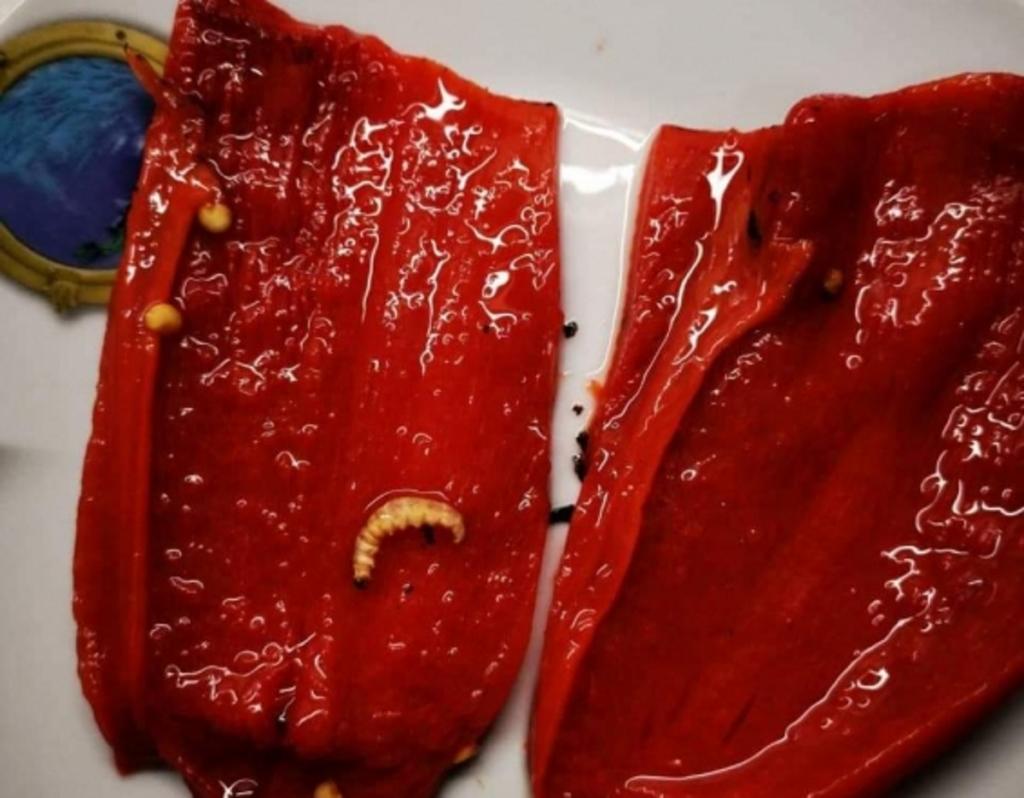 Κρήτη: Έγκυος έφαγε πιπεριές με σκουλήκια [pics]