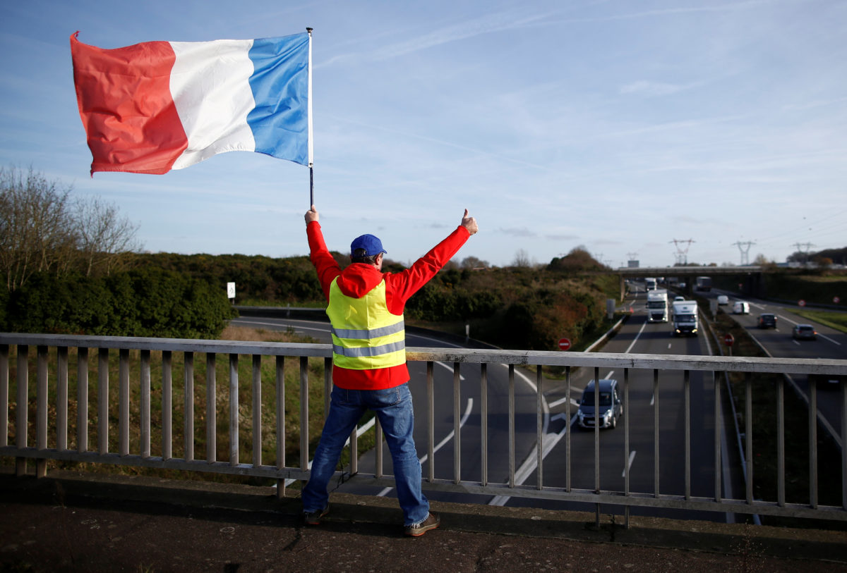 Γαλλία: Στους εννέα οι νεκροί από τις κινητοποιήσεις των “κίτρινων γιλέκων”