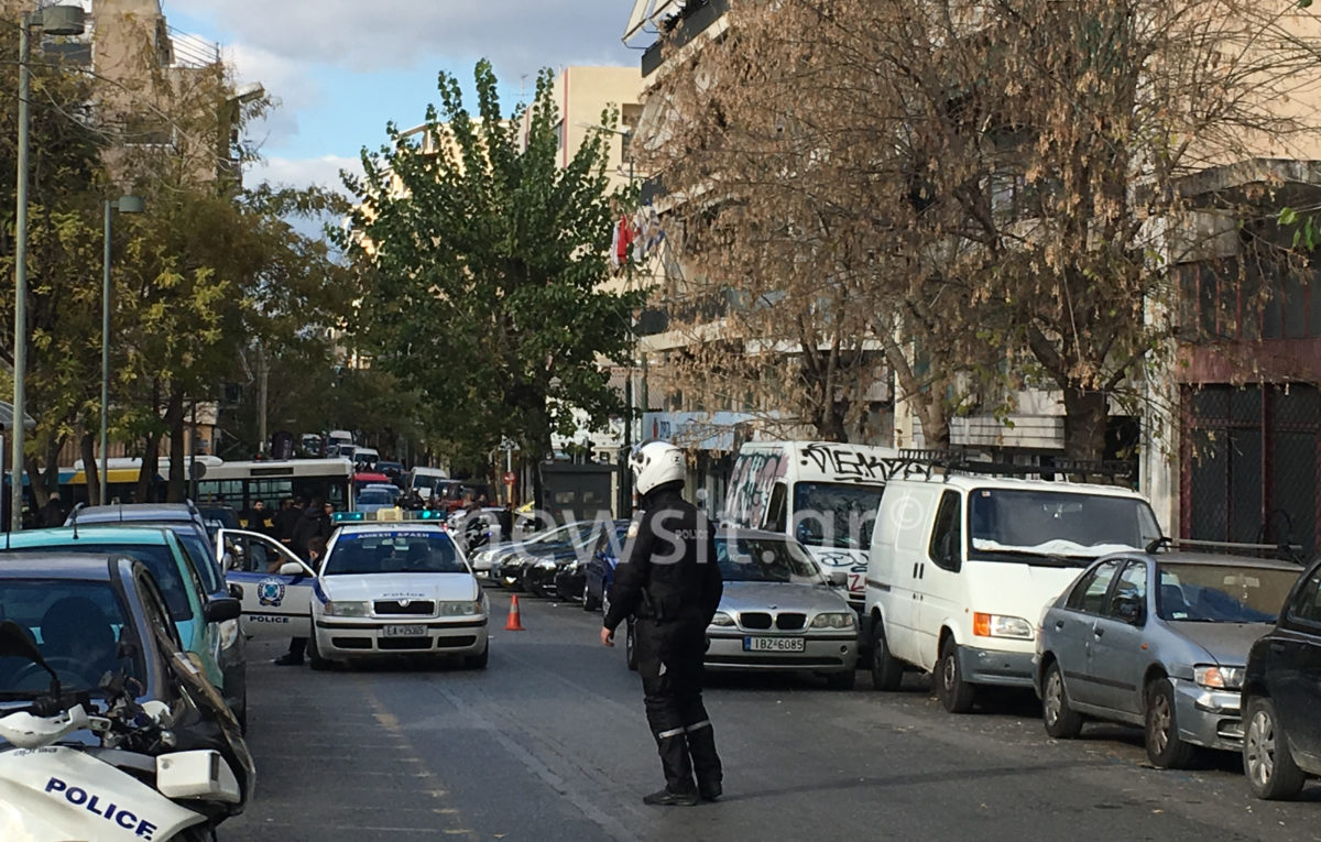 Ύποπτο δέμα στα γραφεία του ΣΥΡΙΖΑ στην Κουμουνδούρου!