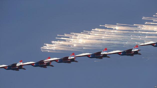 Οι Ρώσοι σχεδιάζουν μαχητικό αεροσκάφος πέμπτης γενιάς 50 ετών! [pics,vid]