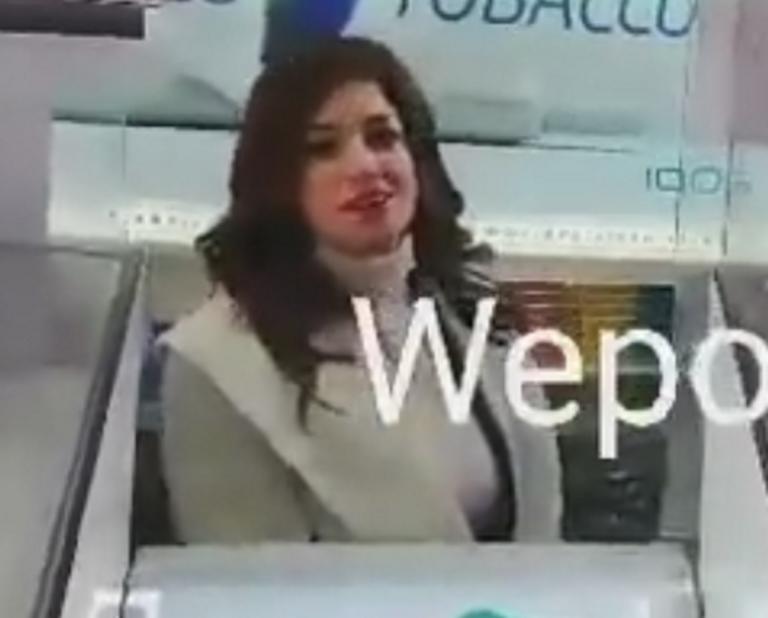 Θεσσαλονίκη: Μέσα στο περίπτερο η Κατερίνα Νοτοπούλου – Τα πειράγματα που προκάλεσαν χαμόγελα – video