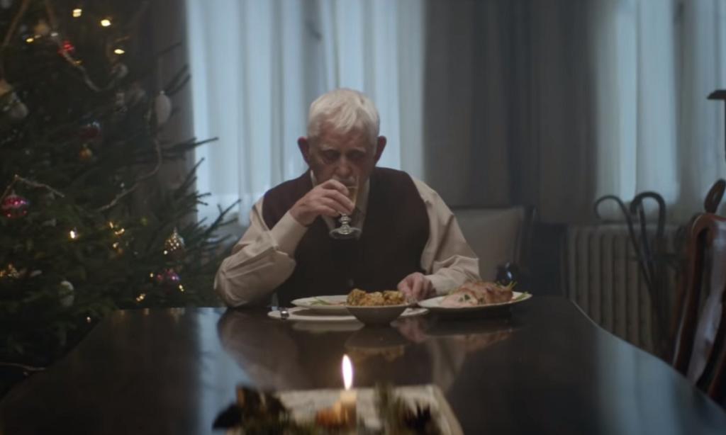 Λένε ότι είναι η πιο συγκινητική διαφήμιση που δημιουργήθηκε ποτέ: Ο παππούς και το μήνυμα που αγγίζει όλους