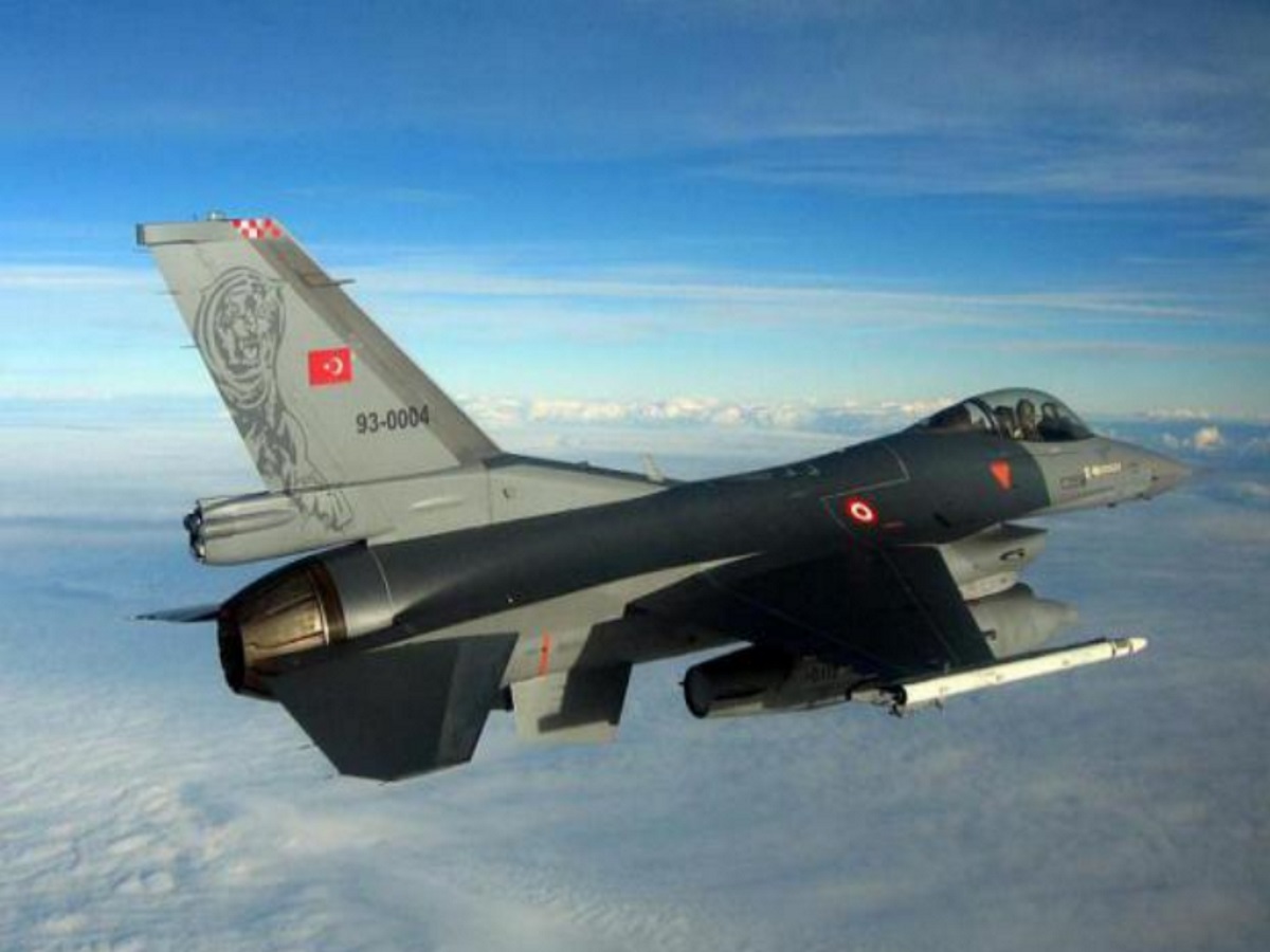 Συνεχίζουν να προκαλούν στο Αιγαίο τα τουρκικά μαχητικά αεροσκάφη!