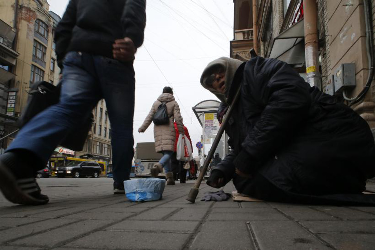 Ρωσία: Σεφ μοιράζουν σούπες σε αστέγους στην Αγία Πετρούπολη