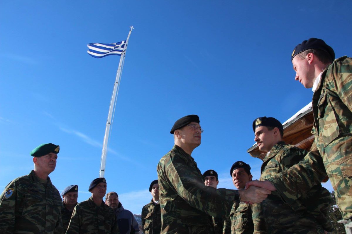 Έφοδος σε φυλάκιο των Πρεσπών από τον αρχηγό ΓΕΣ [pics]