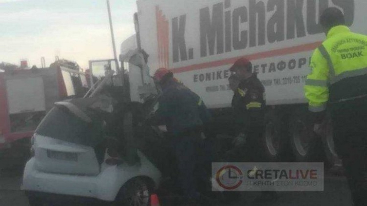 Κρήτη: Σκοτώθηκε σε φοβερό τροχαίο – Σπαραγμός για τον άτυχο οδηγό που “καρφώθηκε” σε νταλικά!