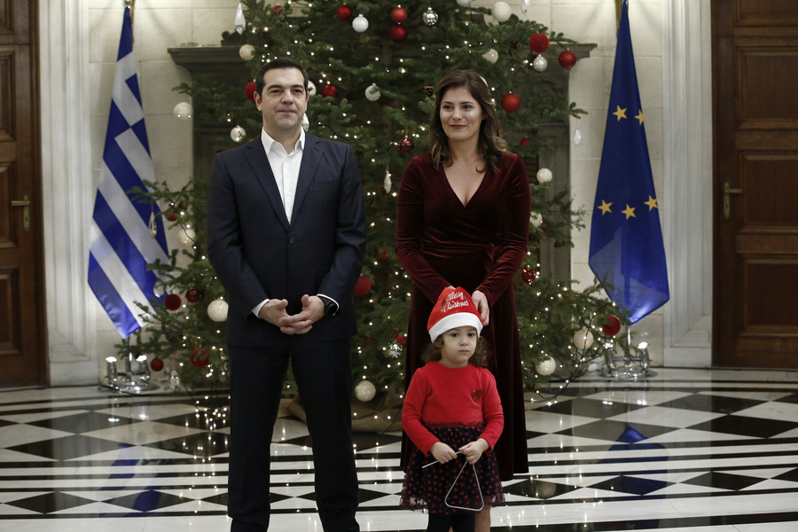 Τα κάλαντα Χριστουγέννων στον Τσίπρα από το 78ο Νηπιαγωγείο Αθηνών