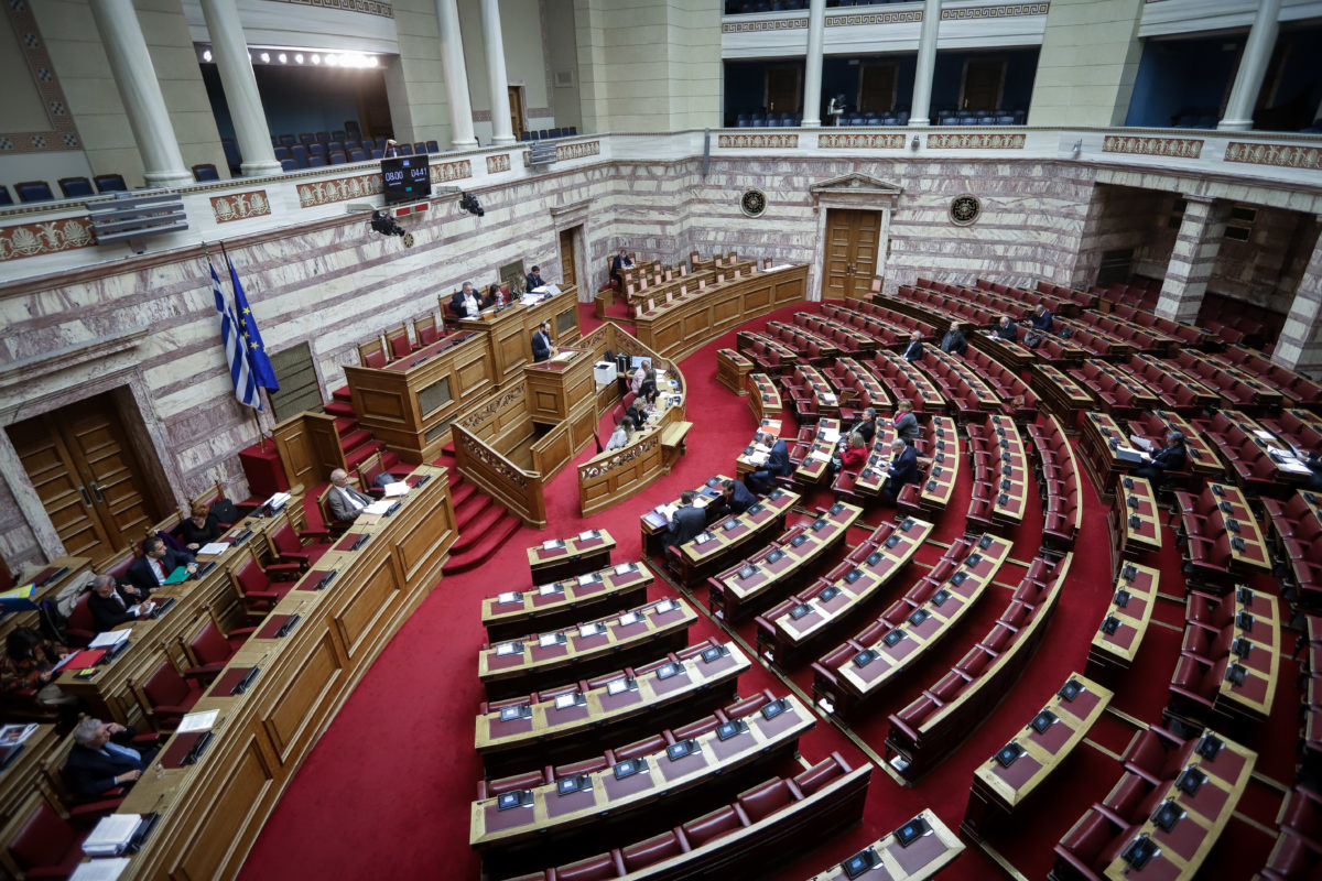 Παράταση για την Επιτροπή Αναθεώρησης του Συντάγματος