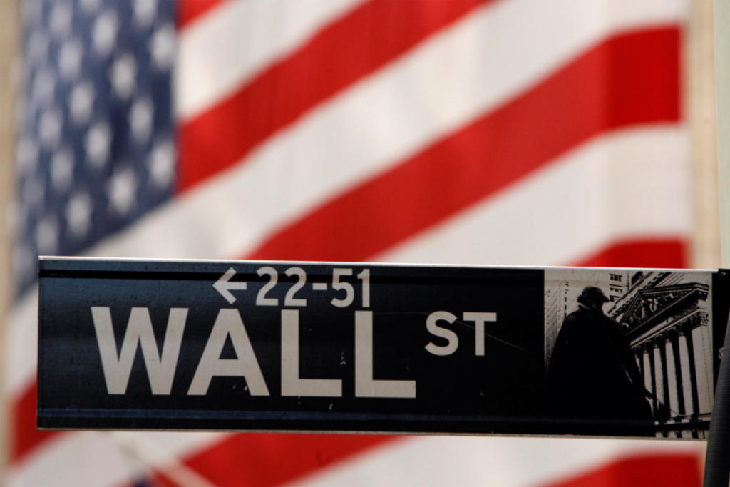 “Βουτιά” στη Wall Street – Ανησυχίες για την καθίζηση της οικονομικής ανάπτυξης