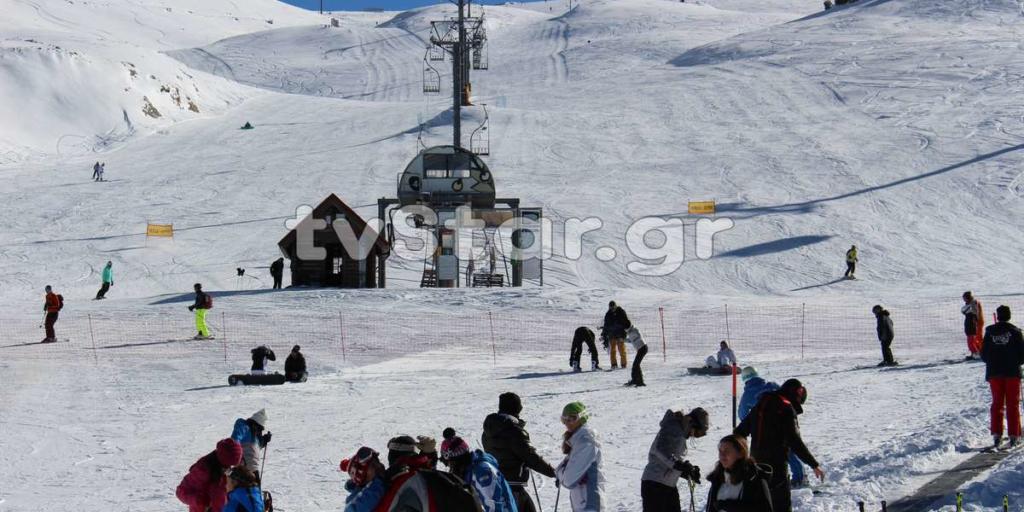 Άνοιξε το χιονοδρομικό του Παρνασσού – video