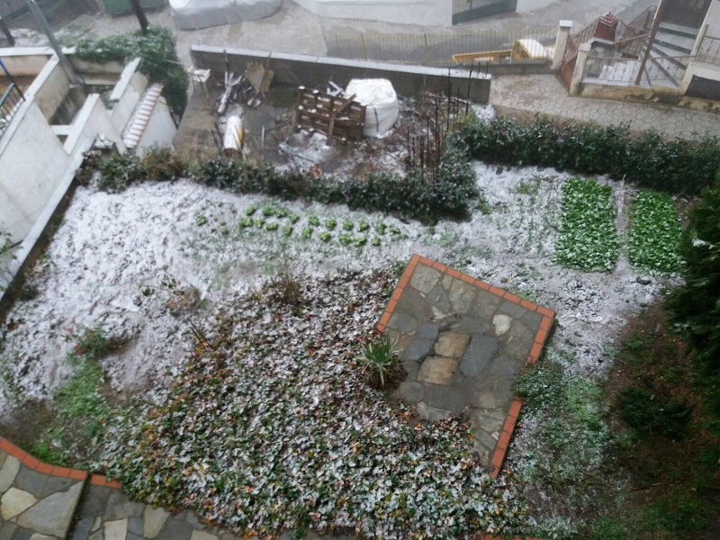 Θεσσαλονίκη: Χιόνια στα βόρεια – Στα «λευκά» Χορτιάτης και Ωραιόκαστρο – video