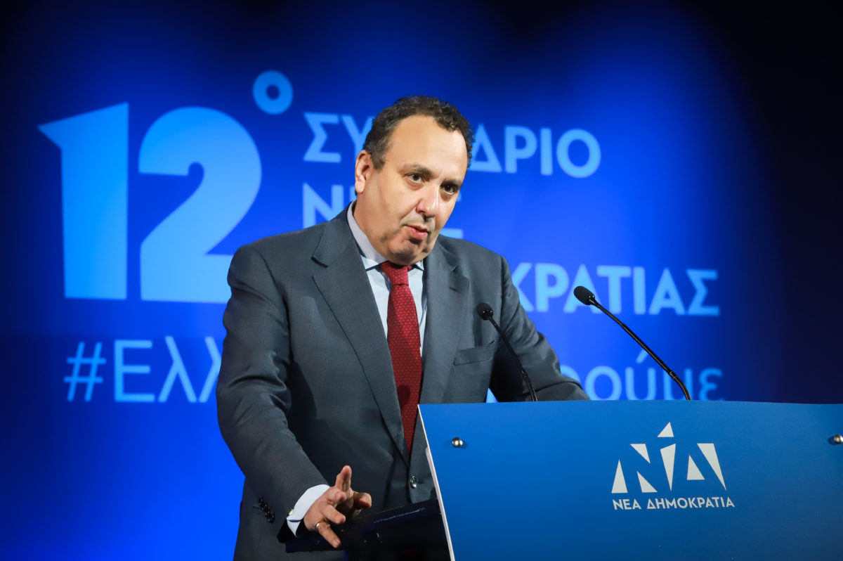 Συνέδριο ΝΔ – Χωμενίδης: “Η καρδιά μου είναι μαζί σας” – “Διαόλου κάλτσα ο Τσίπρας, κάθε μέρα απόκριες για τον Καμμένο!”