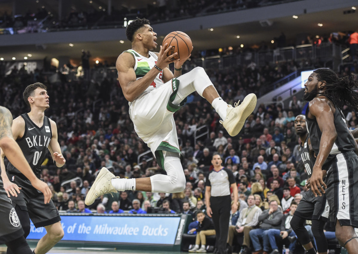 Αντετοκούνμπο: Η… γεμάτη εμφάνιση του “Greek freak”! video