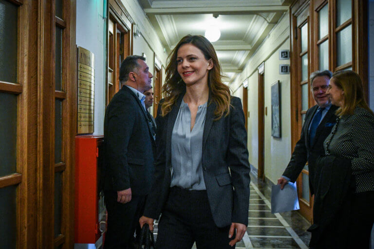 Αχτσιόγλου: Τον Μάρτιο η ρύθμιση των 120 δόσεων | Newsit.gr Αχτσιόγλου: Τον Μάρτιο η ρύθμιση των 120 δόσεων | Newsit.gr