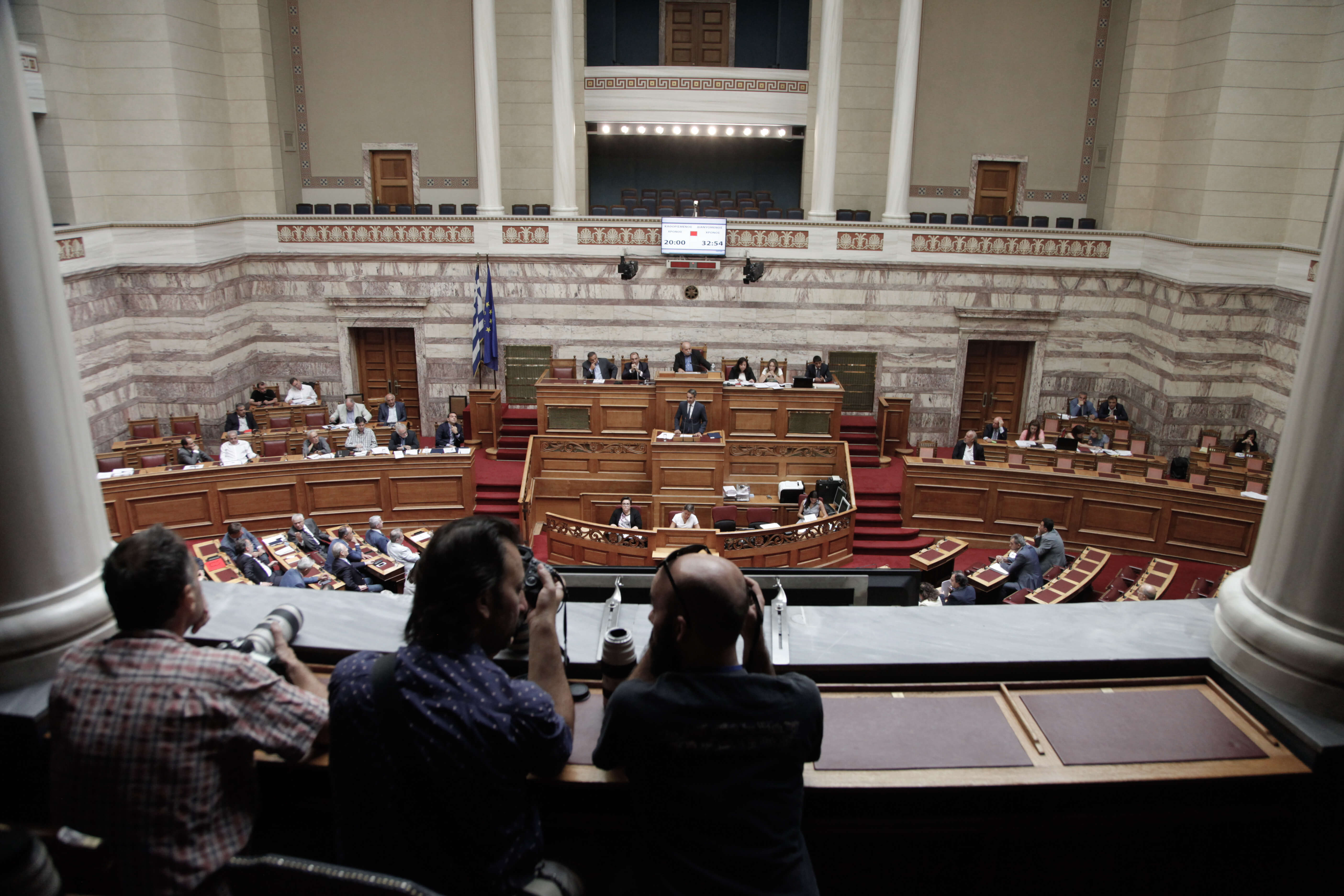 Η ώρα της συμφωνίας των Πρεσπών στη Βουλή