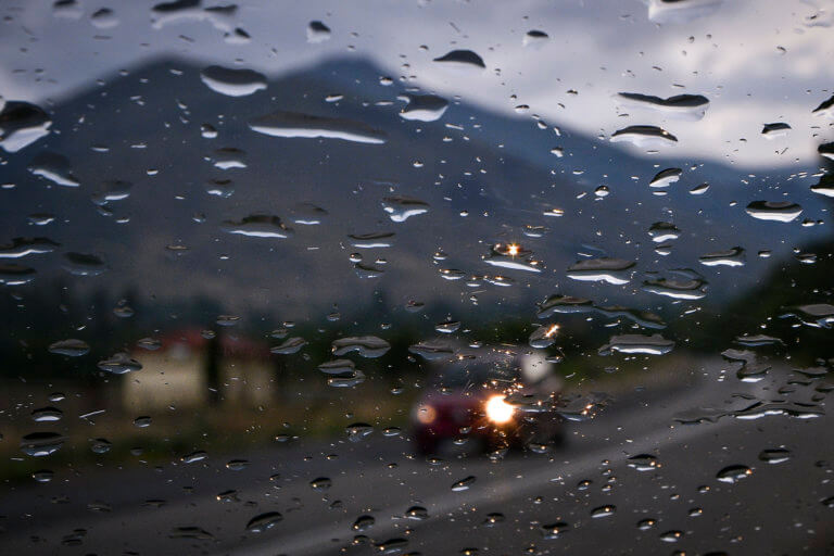 Καιρός: Βροχές, καταιγίδες και πολλά μποφόρ – Που θα χτυπήσει σήμερα η κακοκαιρία