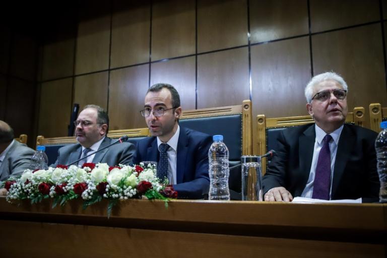 Εισαγγελείς κατά Πολάκη: “Στοχοποιεί δικαστικούς λειτουργούς και υπονομεύει τη Δημοκρατία”! | Newsit.gr Εισαγγελείς κατά Πολάκη: “Στοχοποιεί δικαστικούς λειτουργούς και υπονομεύει τη Δημοκρατία”! | Newsit.gr