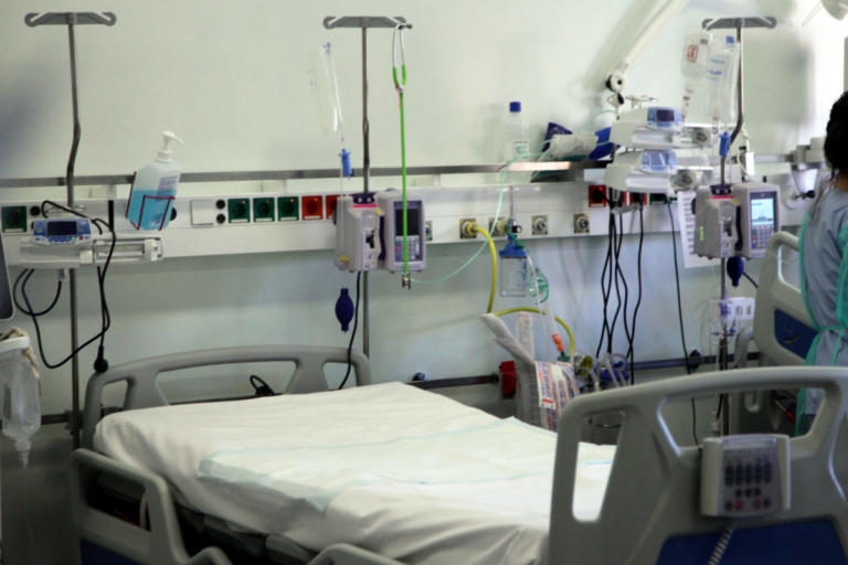 Παραιτήθηκε ο υπεύθυνος της κλινικής μετά τη γέννα γυναίκας που ήταν σε κώμα! | Newsit.gr Παραιτήθηκε ο υπεύθυνος της κλινικής μετά τη γέννα γυναίκας που ήταν σε κώμα! | Newsit.gr