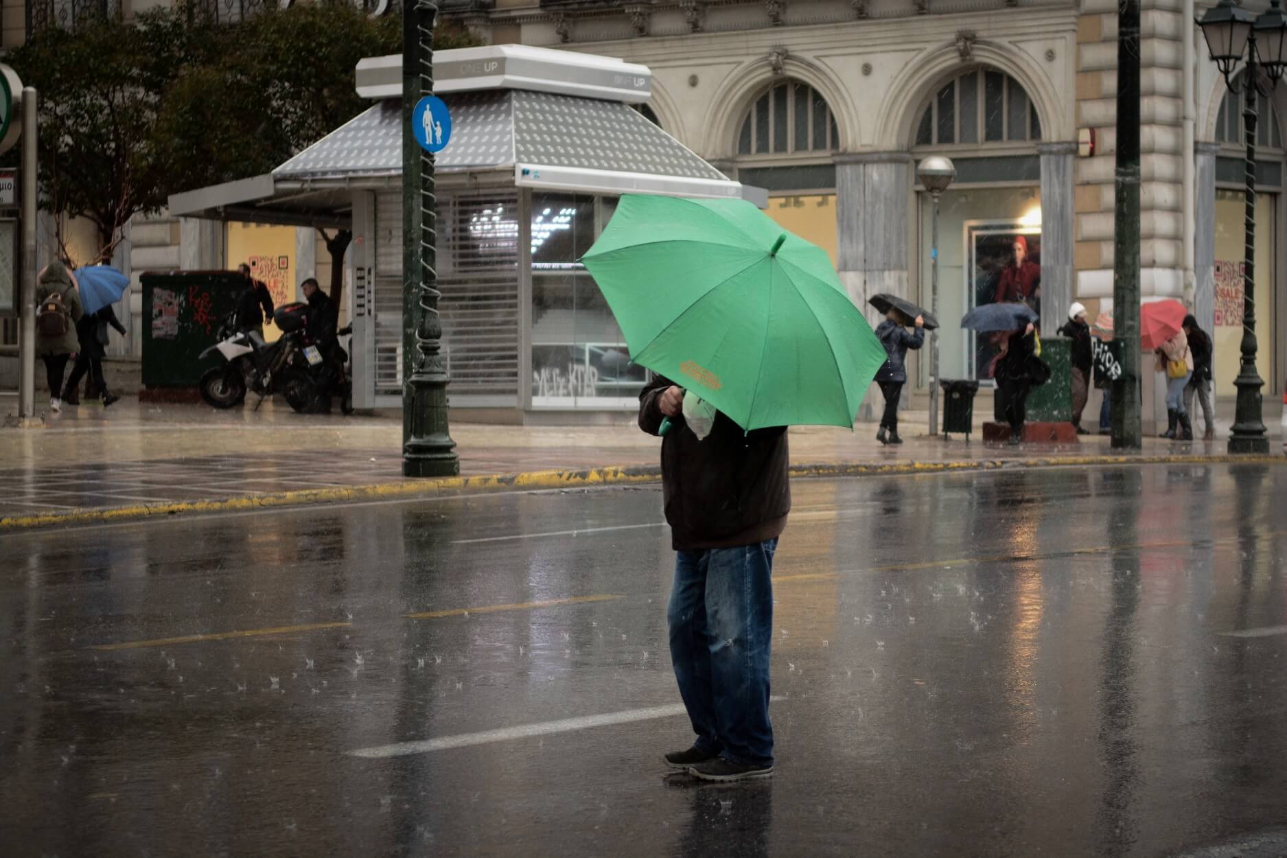 Καιρός: “Ανοίγουν” οι ουρανοί την Τρίτη – Καταιγίδες και ισχυροί άνεμοι