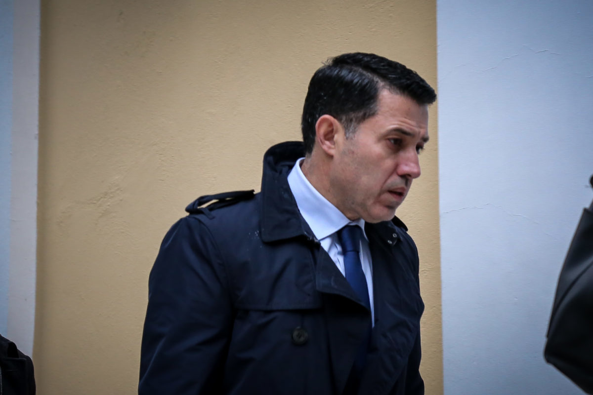 Υπόθεση Novartis: Αρνείται τις κατηγορίες ο Νίκος Μανιαδάκης – Τι κατέθεσε στο δικαστήριο