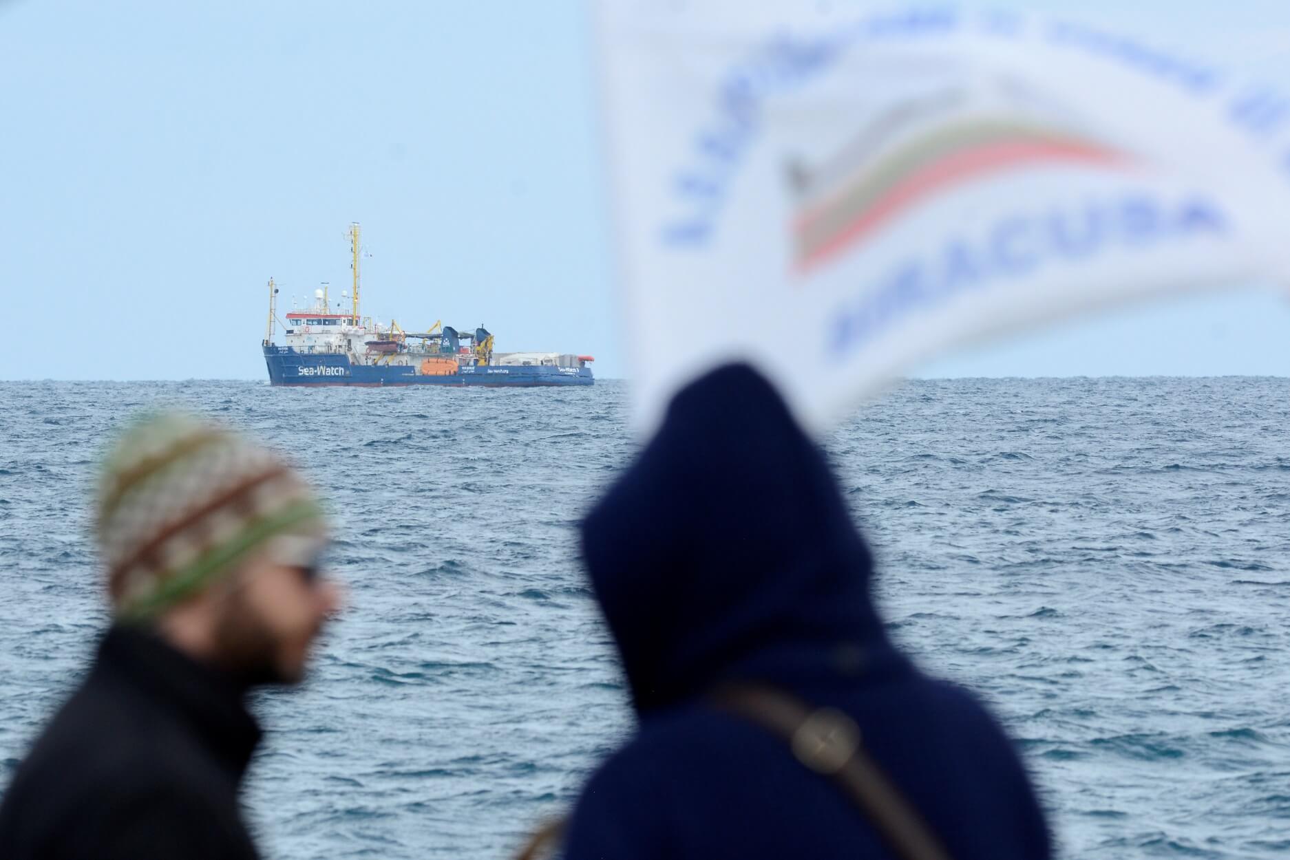Σαλβίνι: Κλειστά τα ιταλικά λιμάνια για το πλοίο Sea Watch