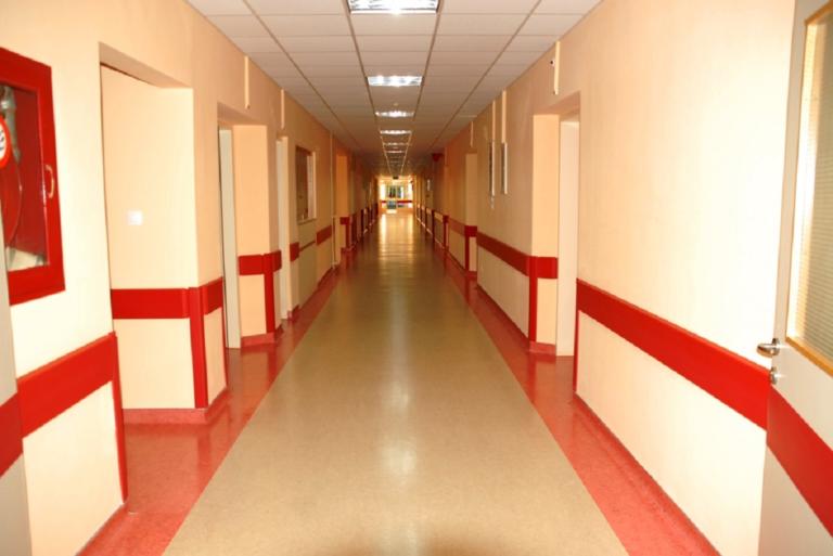 Ασθενής μαχαίρωσε νοσηλεύτρια στον Ερυθρό Σταυρό | Newsit.gr Ασθενής μαχαίρωσε νοσηλεύτρια στον Ερυθρό Σταυρό | Newsit.gr