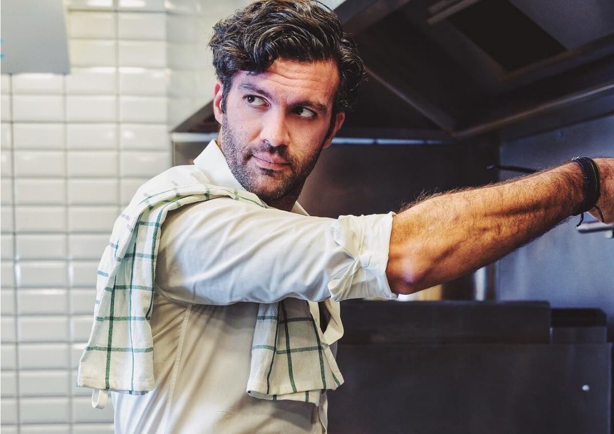 Τζωρτζ Παπακώστας: Με ποια παρουσιάστρια είναι ζευγάρι o σεφ της Ελένης Μενεγάκη;