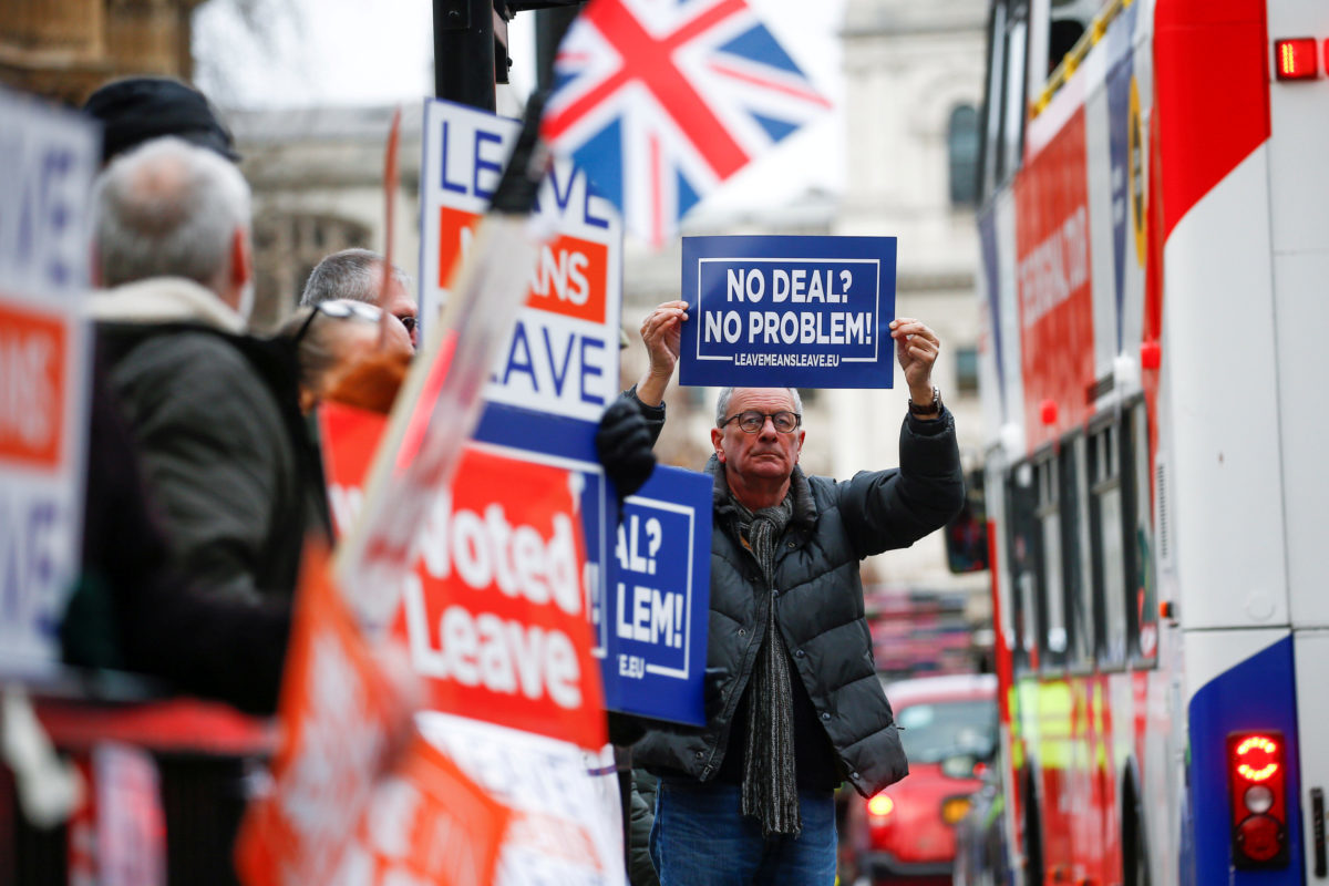 Βρετανία: Εκλογές θα ζητήσει η αντιπολίτευση αν η Μέι χάσει την ψηφοφορία στο κοινοβούλιο