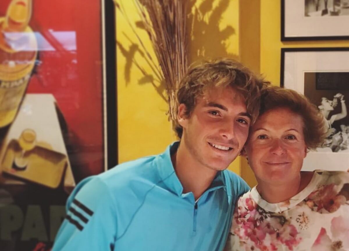 Στέφανος Τσιτσιπάς: Οικογενειακές στιγμές με τους γονείς και τα αδέρφια του που δεν έχετε ξαναδεί! [pics]