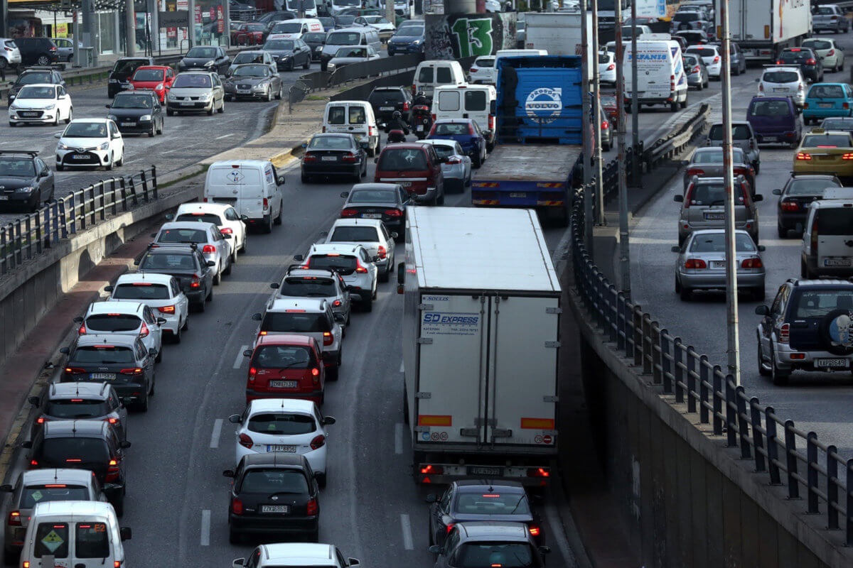 Βουλή: Κατατέθηκε το νομοσχέδιο για τις εξετάσεις οδήγησης – Τέλος στο “φρακάρισμα”
