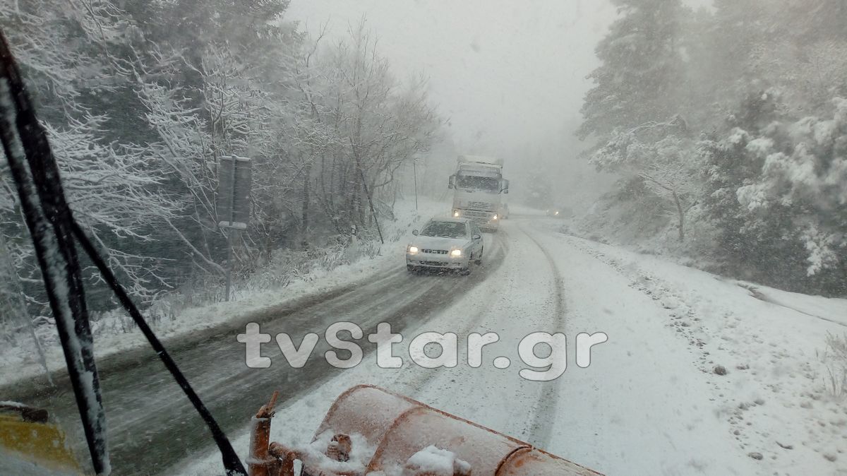 Χωρίς ρεύμα αρκετά χωριά στην Εύβοια λόγω της κακοκαιρίας