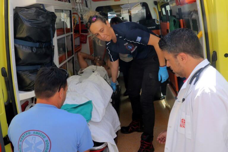 Πάτρα: Χαροπαλεύει τρίχρονο κοριτσάκι που παρασύρθηκε από αυτοκίνητο – Ώρες αγωνίας για τους γονείς της! | Newsit.gr Πάτρα: Χαροπαλεύει τρίχρονο κοριτσάκι που παρασύρθηκε από αυτοκίνητο – Ώρες αγωνίας για τους γονείς της! | Newsit.gr