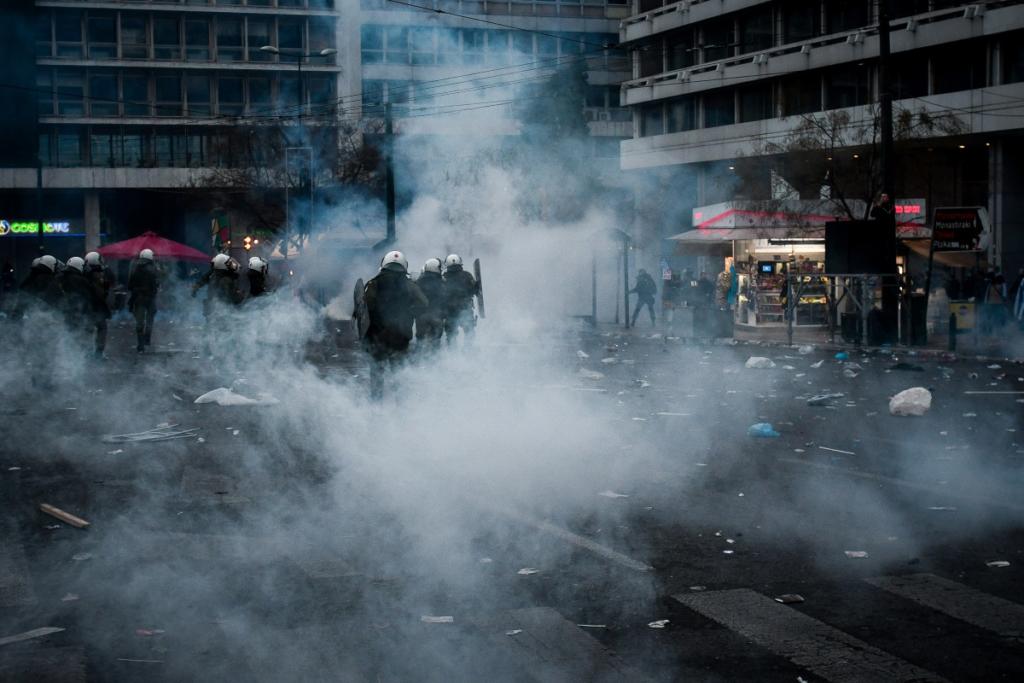 Συλλαλητήριο: 25 τραυματίες αστυνομικοί, προσαγωγές και συλλήψεις!