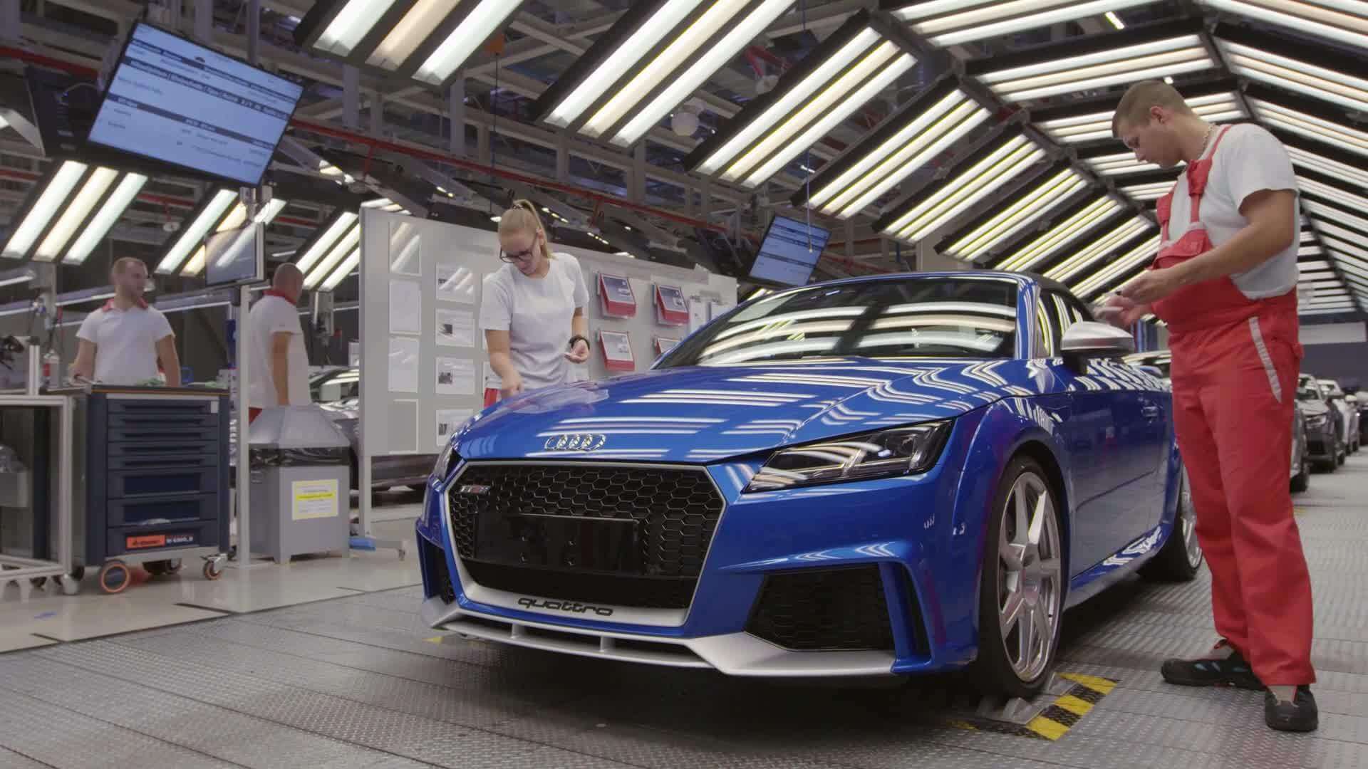 Audi: Απεργία στο εργοστάσιο της Ουγγαρίας, θέλουν μισθούς Ευρώπης!