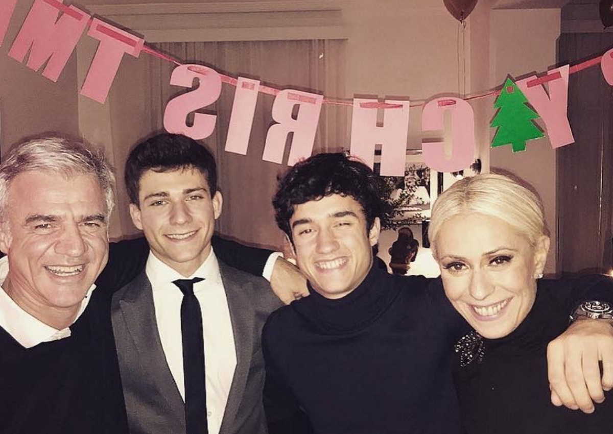 Μαρία Μπακοδήμου – Δημήτρης Αργυρόπουλος: Το οικογενειακό δείπνο για τα γενέθλια του μικρότερου γιου τους, Άρη! [pic]