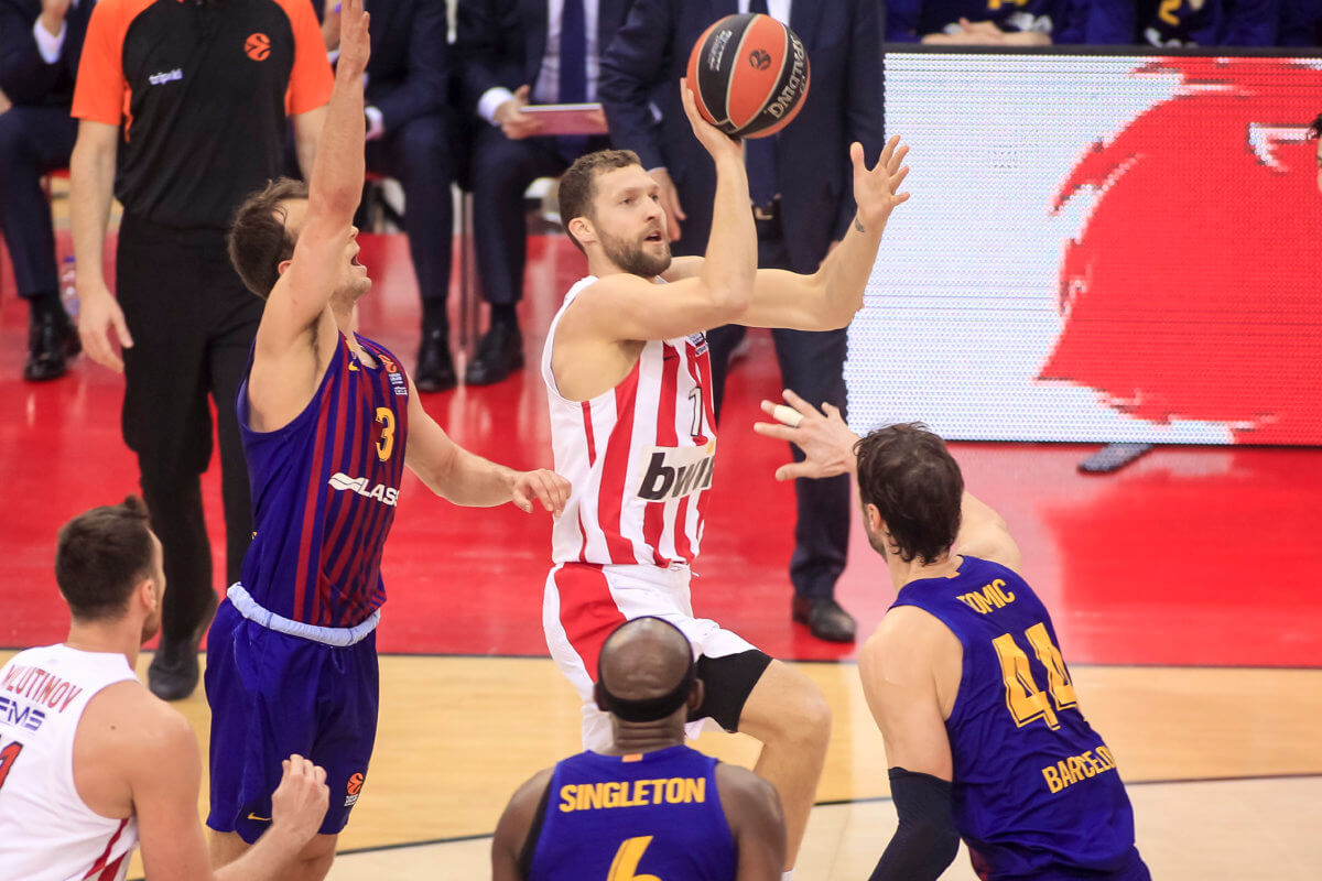 Euroleague: Νέα απειλή για τον Ολυμπιακό! Η κατάταξη μετά την ήττα από την Μπαρτσελόνα