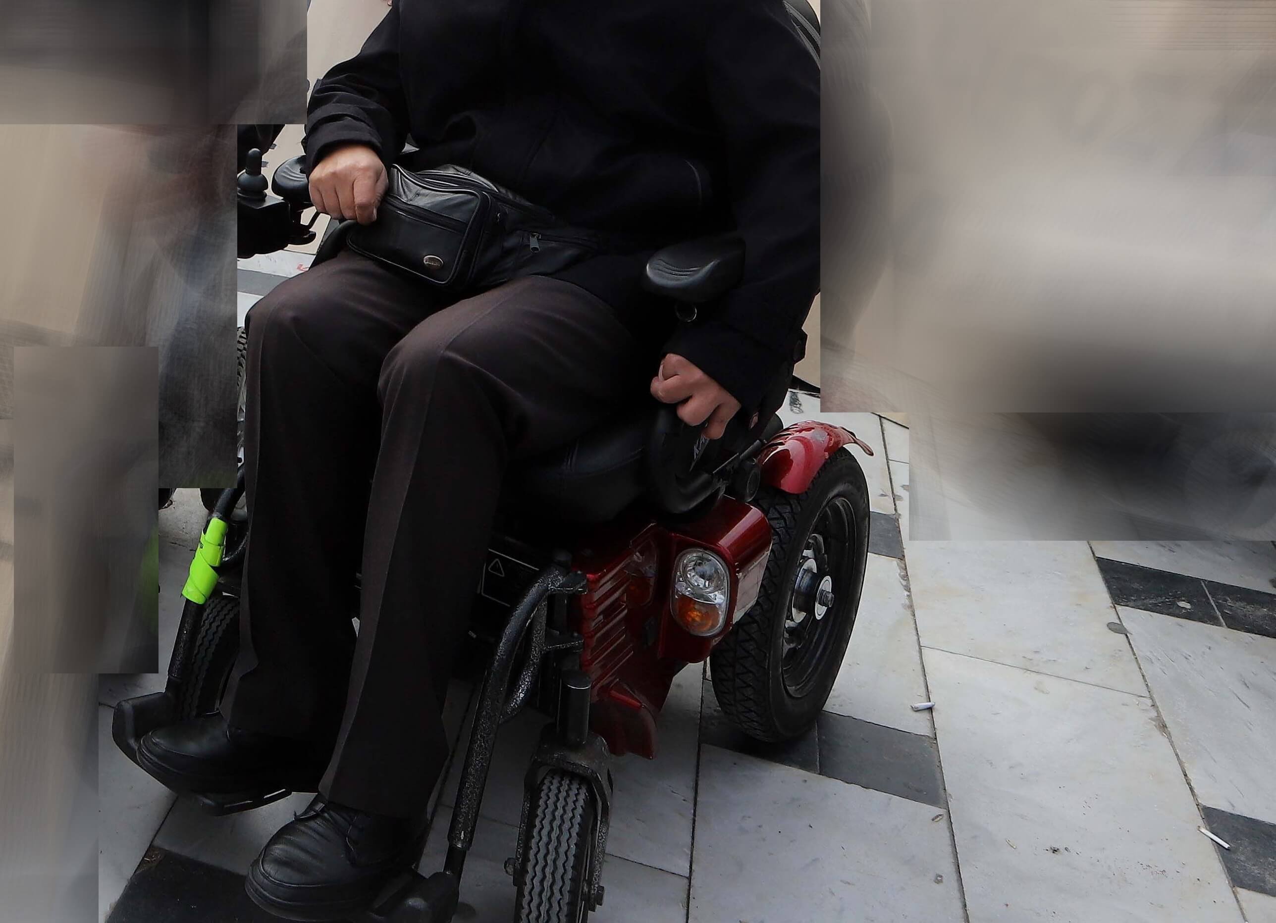 Κρήτη: Σύγκρουση αυτοκινήτου με αναπηρικό σκούτερ! Στο νοσοκομείο η ανάπηρη