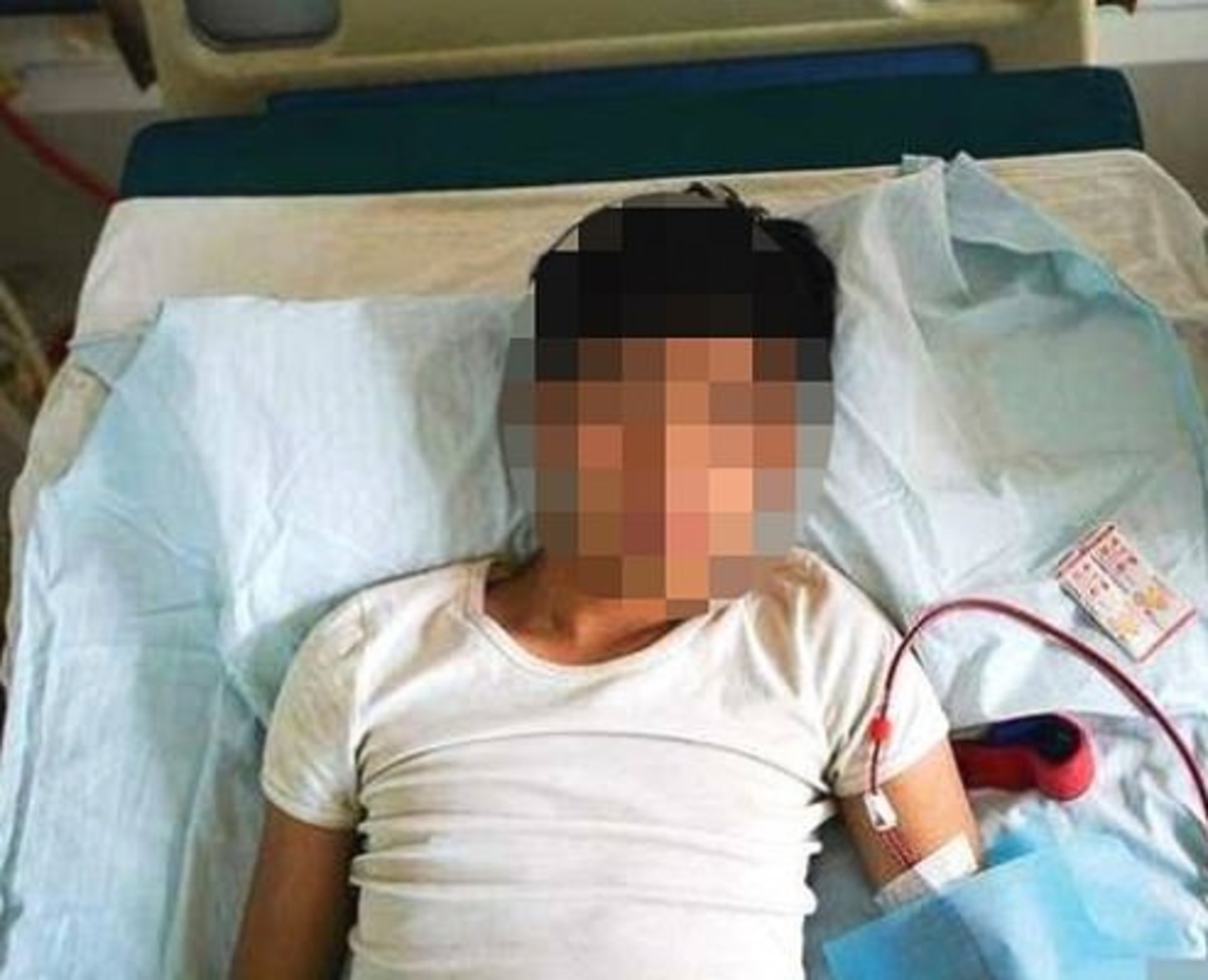 Aπίστευτο! Πούλησε το νεφρό του για να πάρει κινητό και τάμπλετ! Πλέον νοσηλεύεται με νεφρική ανεπάρκεια! | Newsit.gr Aπίστευτο! Πούλησε το νεφρό του για να πάρει κινητό και τάμπλετ! Πλέον νοσηλεύεται με νεφρική ανεπάρκεια! | Newsit.gr