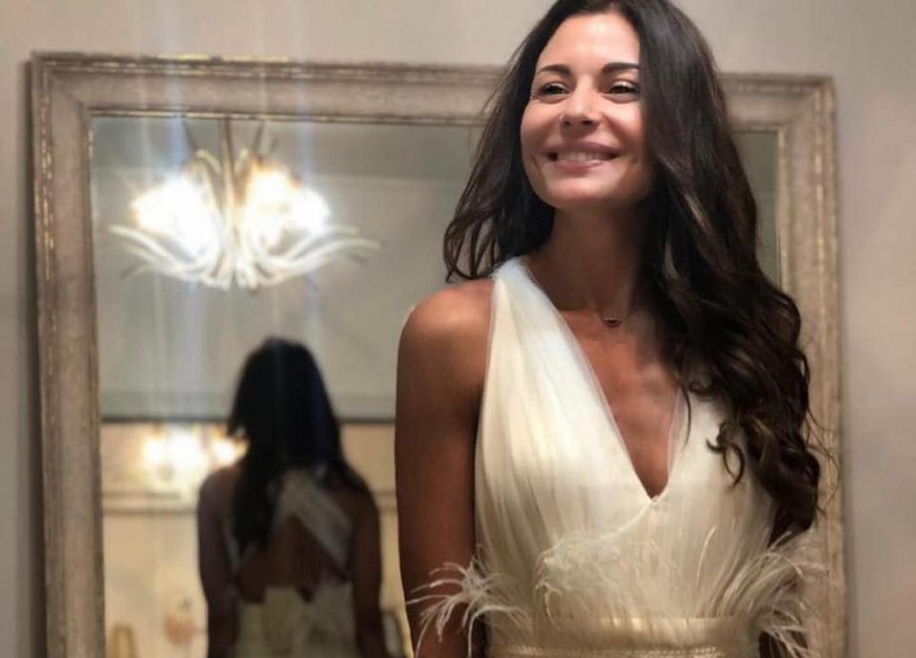 Ειρήνη Κολιδά: Ντύνεται νύφη για καλό σκοπό και εντυπωσιάζει! [pics]