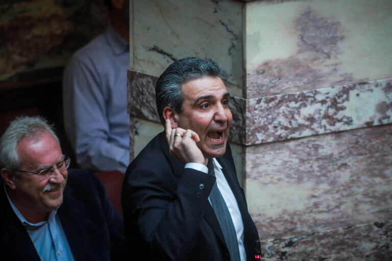 Βουλή για γέλια και για κλάματα! Φωκάς: Πήγα τουαλέτα κι έχασα την ψηφοφορία | Newsit.gr Βουλή για γέλια και για κλάματα! Φωκάς: Πήγα τουαλέτα κι έχασα την ψηφοφορία | Newsit.gr