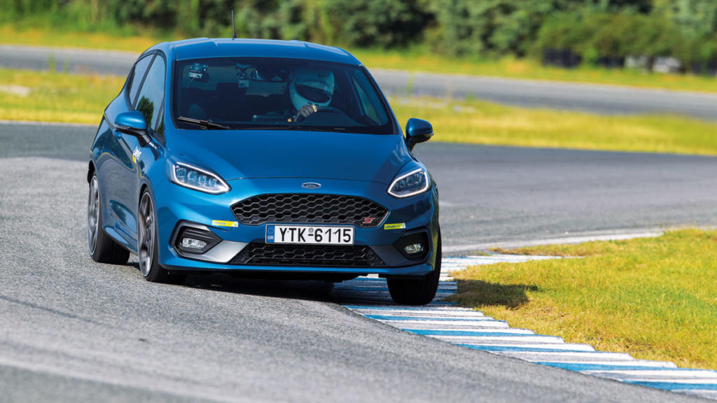 To νέο Ford Fiesta ST συναντά τους ανταγωνιστές του στην πίστα των Σερρών [vid]