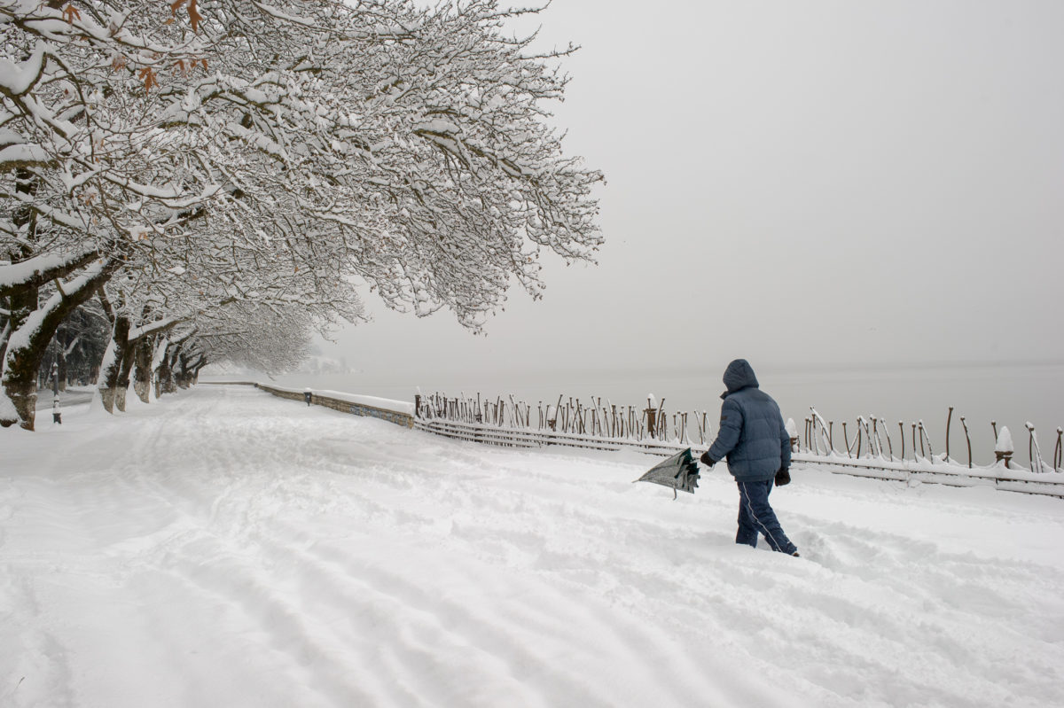 Καιρός: Σφοδρή χιονόπτωση στην Ήπειρο – Κλειστά σχολεία και απαγόρευση κυκλοφορίας για νταλίκες!