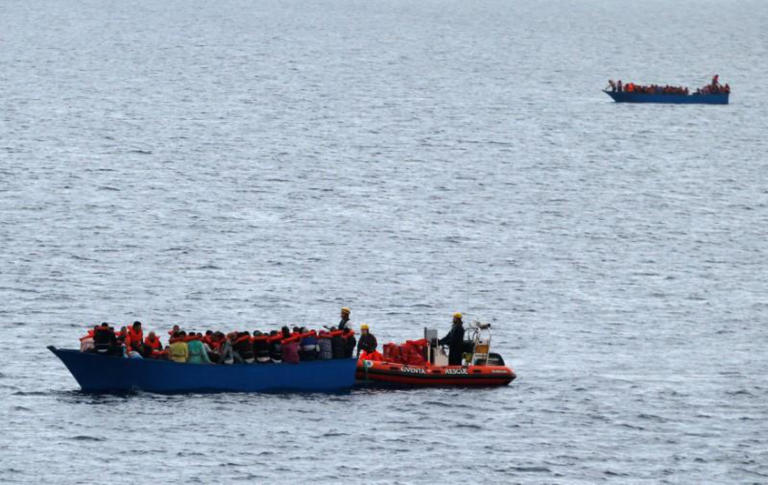 Ιταλία: 117 οι νεκροί από το ναυάγιο με μετανάστες σύμφωνα με την La Repubblica | Newsit.gr Ιταλία: 117 οι νεκροί από το ναυάγιο με μετανάστες σύμφωνα με την La Repubblica | Newsit.gr