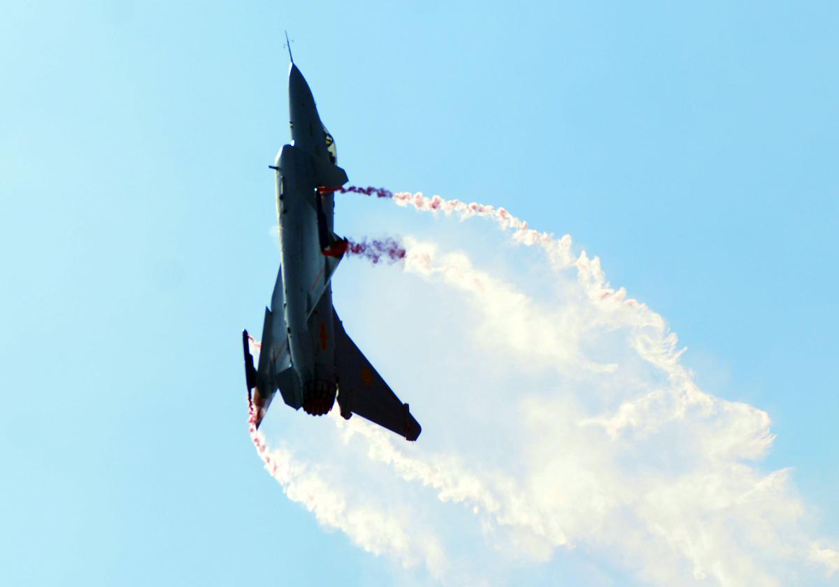 Αυτό είναι το μαχητικό – “άσσος στο μανίκι” των Κινέζων για την κυριαρχία των αιθέρων κατά των ΗΠΑ! [pics,vid]