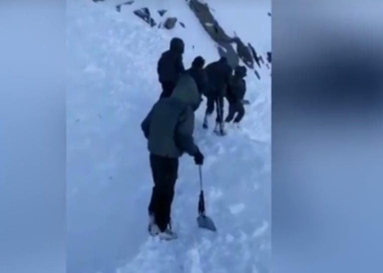 Κασμίρ: Τουλάχιστον 5 νεκροί από χιονοστιβάδα | Newsit.gr Κασμίρ: Τουλάχιστον 5 νεκροί από χιονοστιβάδα | Newsit.gr