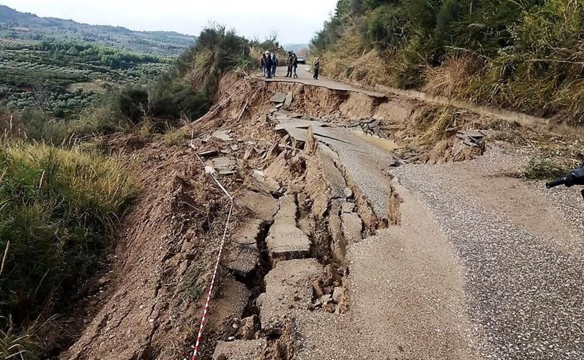 Κατολισθήσεις στην Ηλεία λόγω της κακοκαιρίας [pics]