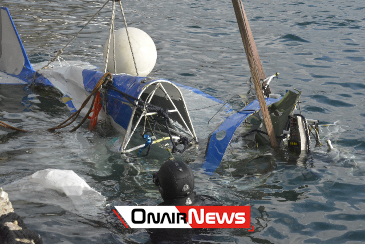 Μεσολόγγι: Ανελκύθηκε το αεροσκάφος του άτυχου πιλότου, Παναγιώτη Κεφαλά – video, pics